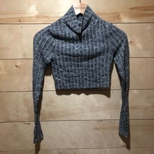 Vintage cropped turtleneck